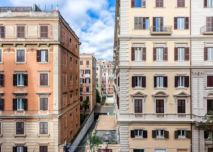 Clausim Domus: New Brightful Flat Next To The Vatican
